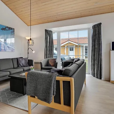 Stunning In With Wifi Grasten